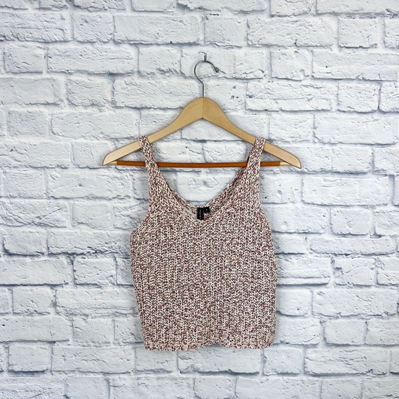 moon & madison Knitted Cropped Tank Top - Picture 3 of 5